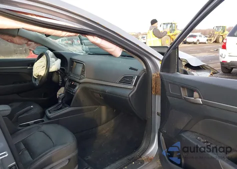 2017 Hyundai Elantra Limited z USA, uszkodzony, nr VIN 5NPD84LF5HH016596